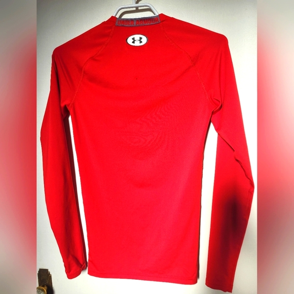 π₯4 for $30π₯ Under Armour red heatgear base layer compression shirt size SM - Picture 2 of 9
